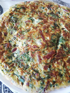 Una foto de Tortilla de hoja de remolacha