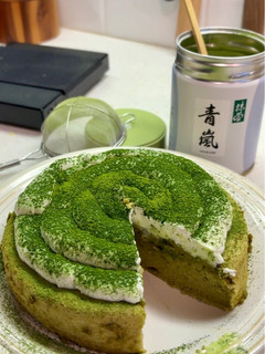 A picture of Matcha Cream Cake.