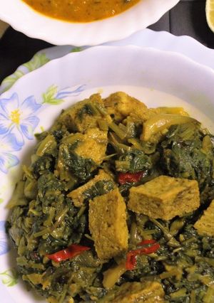 A picture of Palak Sepu Vadi Stir Fry.