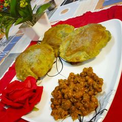A picture of Palak Poori With Chana.