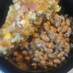 A picture of Sage Cornbread.