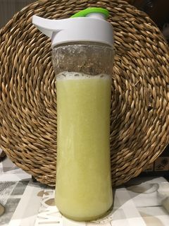 Una foto de Batido de melón, manzana y pepino