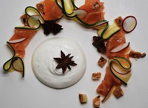 Foto di Salmone marinato all' anice stellato