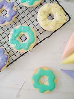 Una foto de Glasé real para decorar cookies