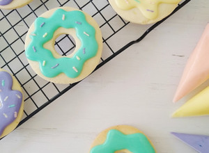 Una foto de Glasé real para decorar cookies