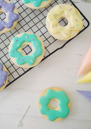 Una foto de Glasé real para decorar cookies