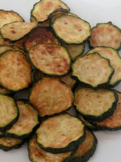 A picture of Zucchine crisps.