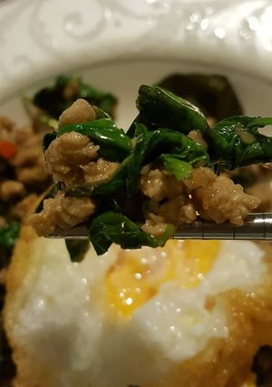 Foto resep Spicy Thai basil beef/chicken/pork