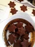 Stelle al cioccolato con ripieno di marmellata di mirtilli
