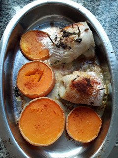 Una foto de Filetes rellenos y zapallo al horno