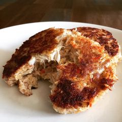 A picture of Conkity's Crab Cakes.