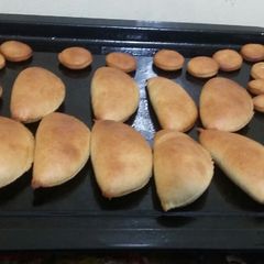 A picture of Pizza pie.