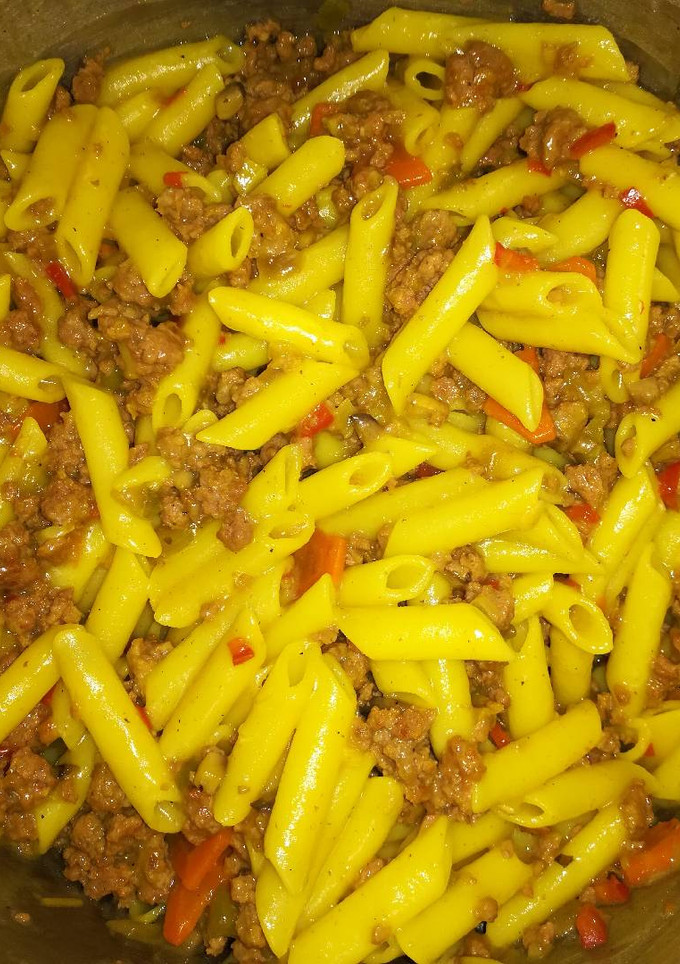 Una foto de Macarrones con carne molida en salsa de soja