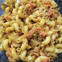 A picture of Vegetable macronies.