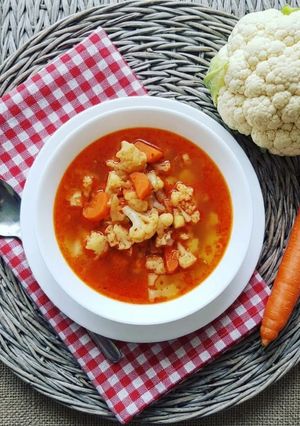 صورة لوصفة شوربة القرنبيط والجزر والحمص🥕🥦🌶️