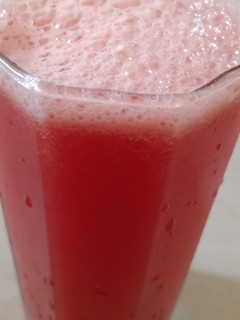 A picture of Watermelon lemonade.