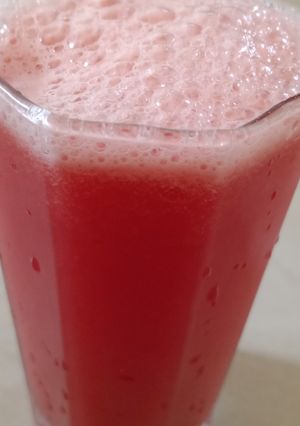 A picture of Watermelon lemonade.