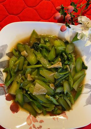 A picture of Stir-Fried Chinese Broccoli with Ginger.