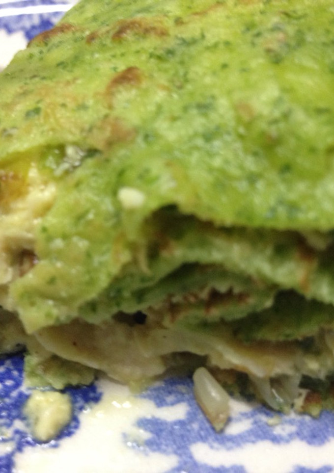 Una foto de Crepes verdes con pollo al verdeo super light 🍗🌮🍵❤️