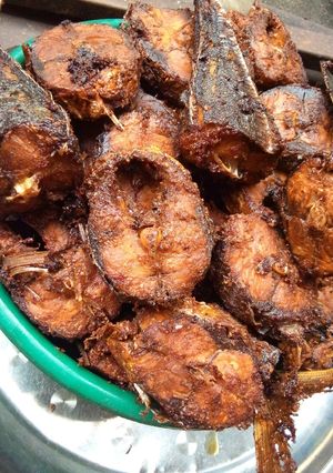 A picture of Suaced Fried Fish.
