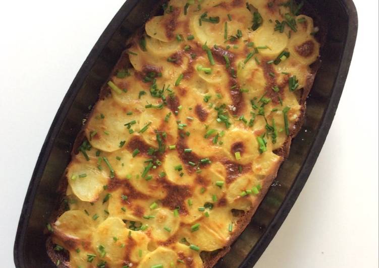 Simple Way to Prepare Cheese&amp;Garlic Baked Potatos in 20 Minutes for Family