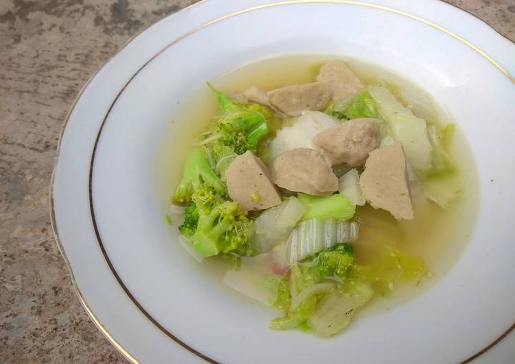 Resep Sup sawi putih dan bakso | Bahan Membuat Sup sawi putih dan bakso Yang Enak dan Simpel