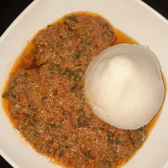 A picture of Tuwon Shinkafa da Miyar Taushe.