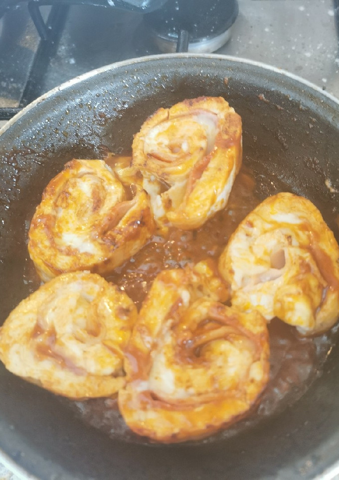 Una foto de Pollo relleno de jamón y queso
