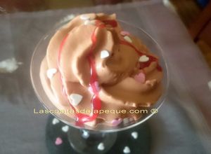 Foto principal de Espuma de chocolate con sifón en Thermomix