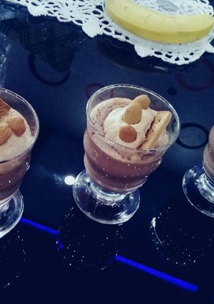 صورة لوصفة تحلية بالفلان والموز والبسكويت