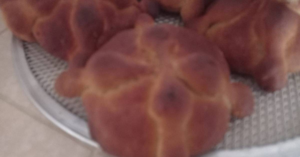 Pan de muerto de guayaba Receta de Lupita Luna Yt- Cookpad