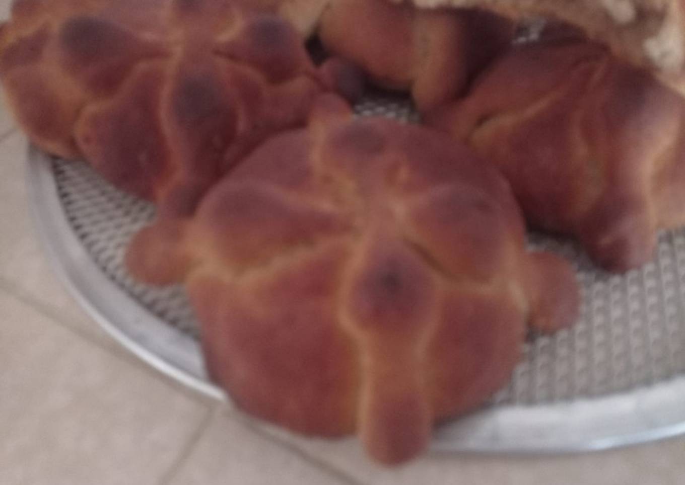 Pan de muerto de guayaba