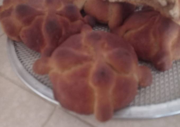 Pan de muerto de guayaba Receta de Lupita Luna Yt- Cookpad