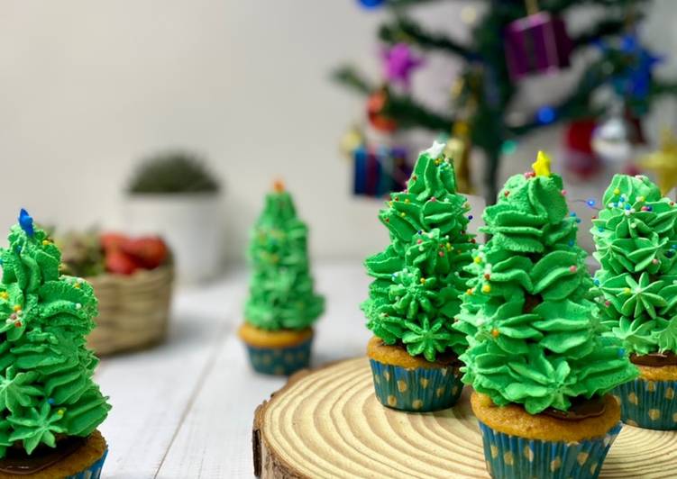 Recipe of Super Quick Homemade Christmas Tree Cupcakes