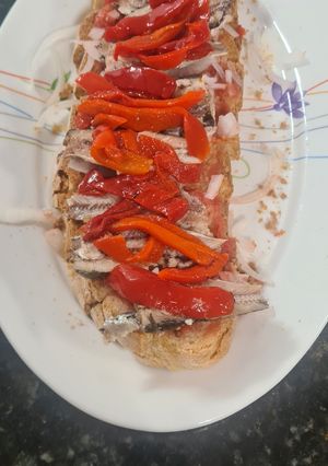 Una foto de 183. Tostada de Sardinillas