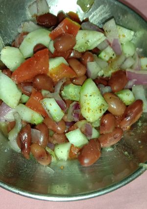 A picture of Kidney beans chaat.