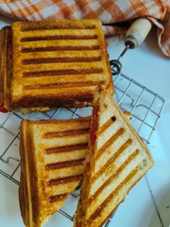 मलाई सैंडविच (malai sandwich recipe in Hindi) रेसिपी मुख्य फोटो
