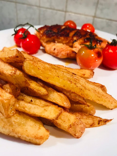 A picture of Crunchy Juicy Potato Fries.