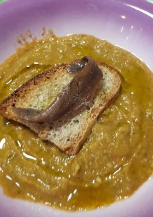 Foto di Passato di verdure con crostino saporito