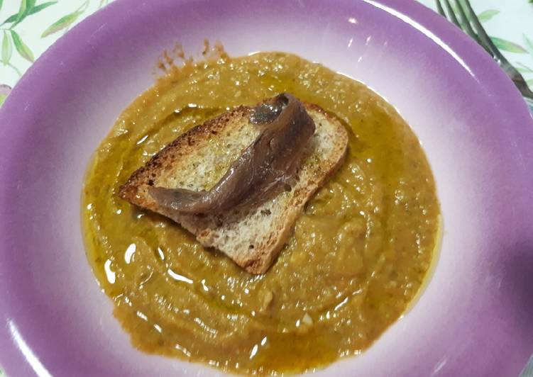 Passato di verdure con crostino saporito