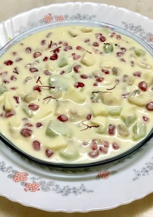 A picture of Fruit shrikhand.