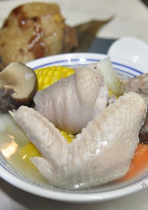 馬鈴薯玉米雞湯 [掛川完熟酵母土雞] 的食譜成品照片