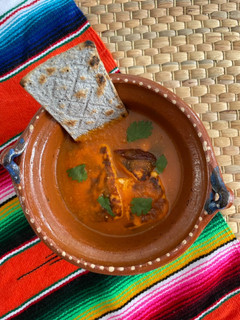 Una foto de Queso panela en salsa