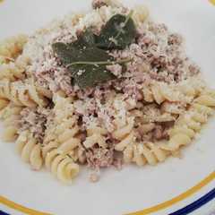 Foto di Fusilli con carne macinata in bianco