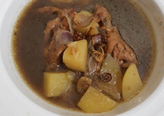 Bagaimana Menyiapkan Semur Ayam "Diet", Sempurna