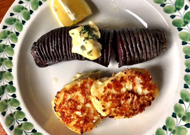 Hasselback rødbeder med timian-citronsmør og fiskefrikadeller