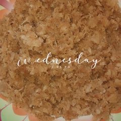 A picture of Kwakwumeti(coconut flakes).