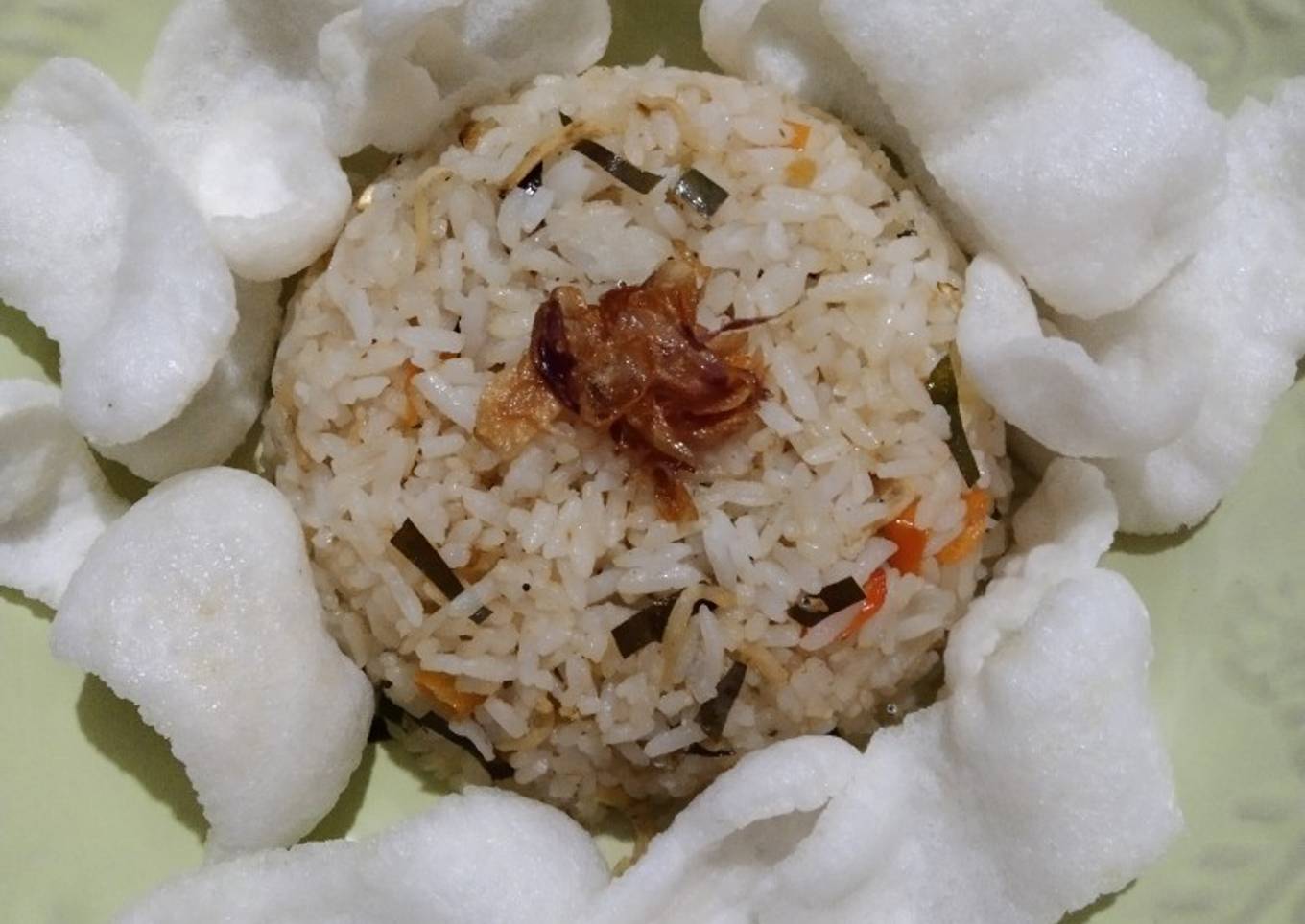 Nasi Goreng Daun Jeruk (sisa nasi kemarin)