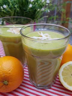 Zöld teás smoothie!🍊🍌🍋🥥🥑 recept fotója