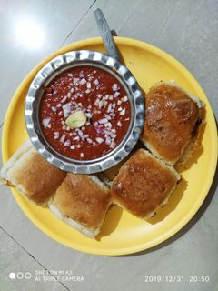 पाव भाजी (Pav bhaji recipe in hindi) रेसिपी मुख्य फोटो